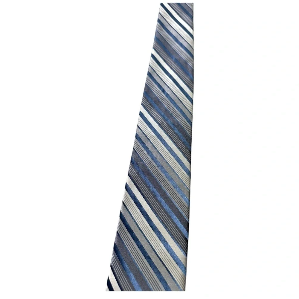 🌸Van Heusen- Blue/Silver Stripe Tie